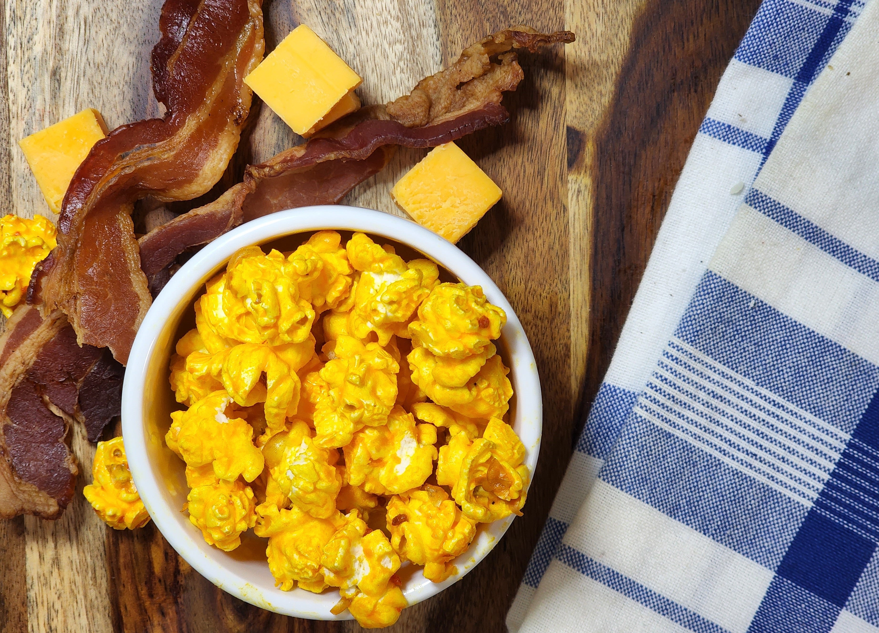 Chedlar Cheddar Bacon Popcorn : Popcorn in drei Varianten – SHVQV